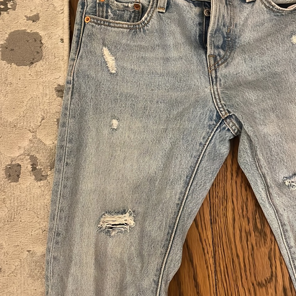 Distressed Levi’s - Picture 3 of 4